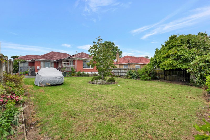 Image 1 of 20