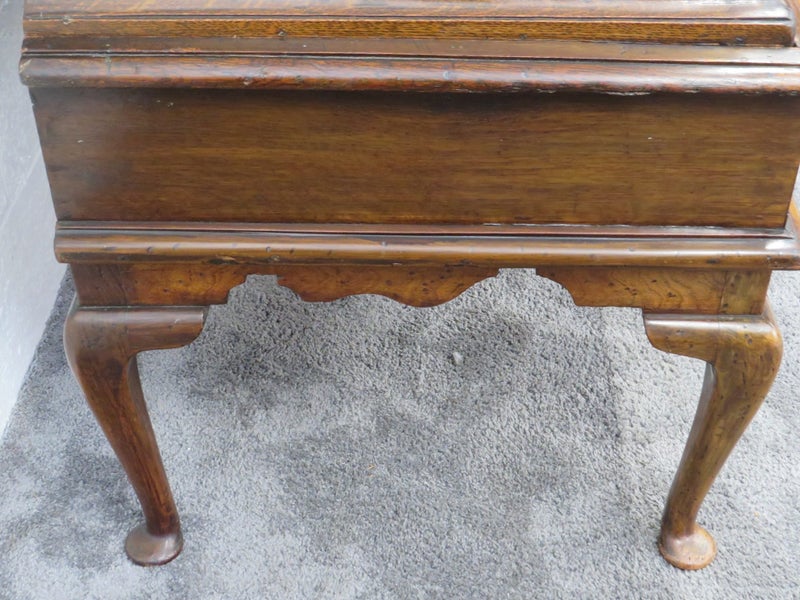 Early Chest Of Drawers On stand Carousel 20