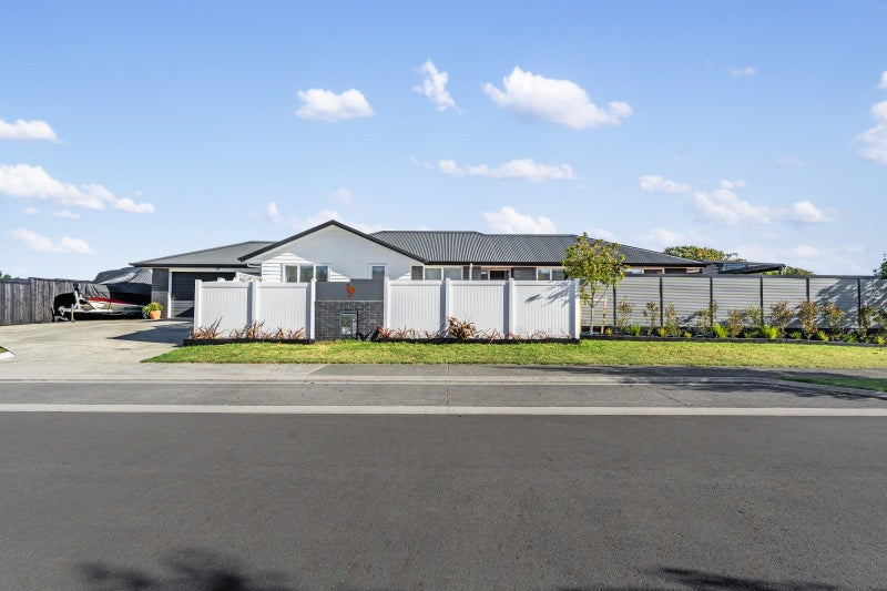 Image 2 of 25