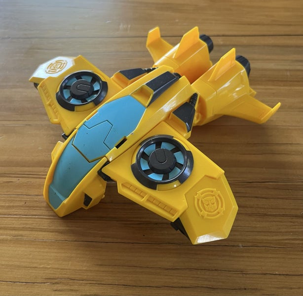 2017 Hasbro Transformers Rescue Bots Figure - Bumblebee Rescue Jet Rescan Carousel 2