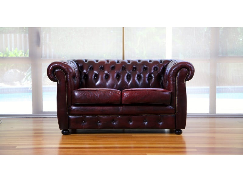 British Vintage 2-seater Chesterfield Leather Sofa Carousel 12