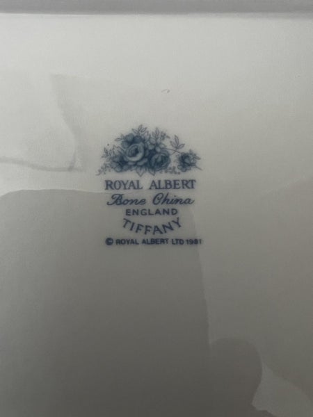 **ROYAL ALBERT CAKE PLATE -Memory Lane62863855926913113