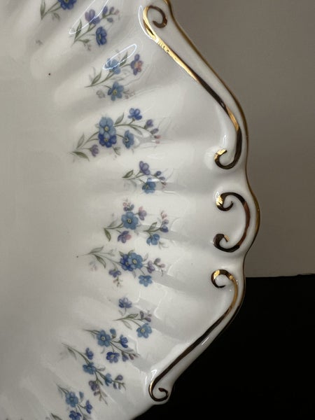 **ROYAL ALBERT CAKE PLATE -Memory Lane62863855926913111