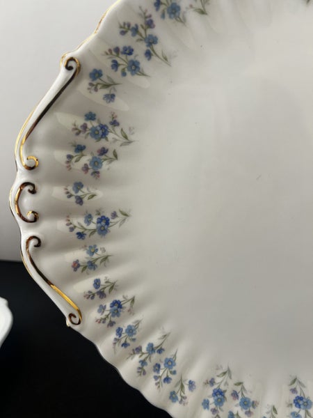 **ROYAL ALBERT CAKE PLATE -Memory Lane62863855926913112