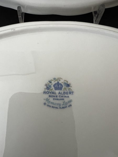 **ROYAL ALBERT - Memory Lane plates x two62863855950849113