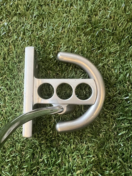 Scotty Cameron Futura Putter Carousel 2