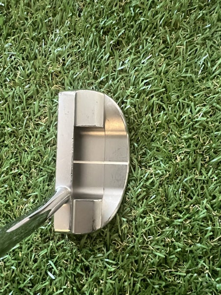 Scotty Cameron Studio Select Fastback Putter Carousel 2
