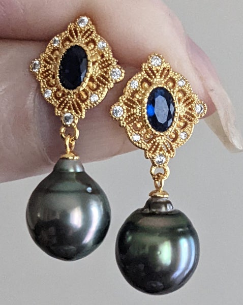 TAHITIAN Pearl 11.6 x 14mm Oval Dangle Earrings Carousel 1