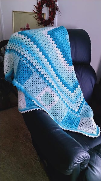 Crochet Blanket/Throw. Carousel 2