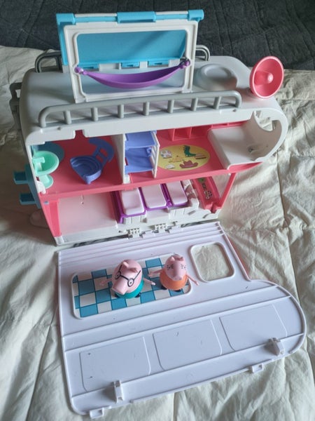 Peppa Pig Motorhome toy with sounds & accessories Carousel 1