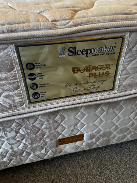 Sleepmaker Queen Size Bed - Pure New Wool Filling Carousel 8