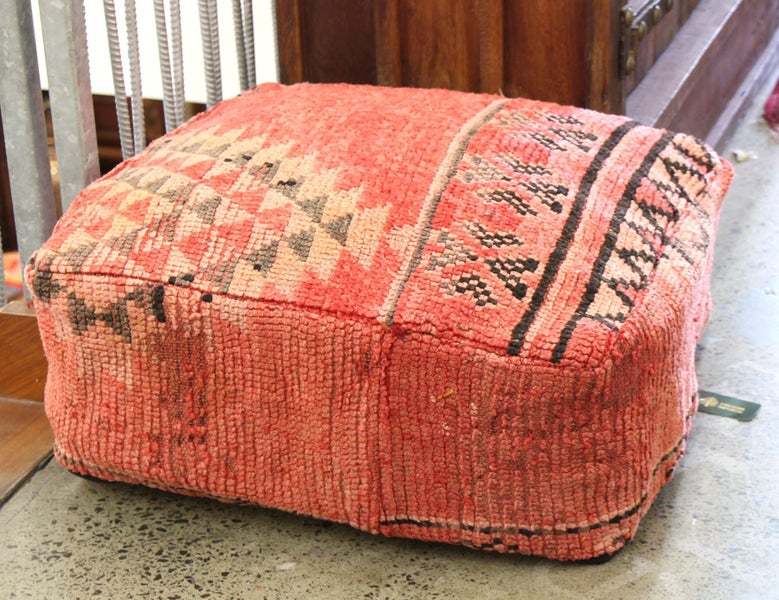 GENUINE ANTIQUE WOOLEN MOROCCAN RUG POUF 16 Carousel 2
