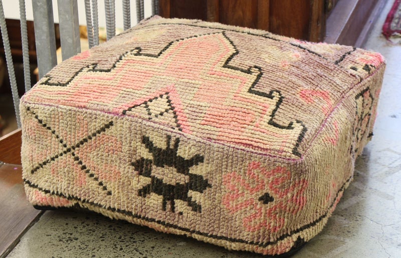 GENUINE ANTIQUE WOOLEN MOROCCAN RUG POUF 23 Carousel 1