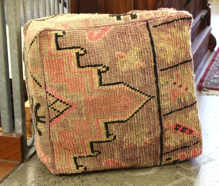 GENUINE ANTIQUE WOOLEN MOROCCAN RUG POUF 23 Carousel 2