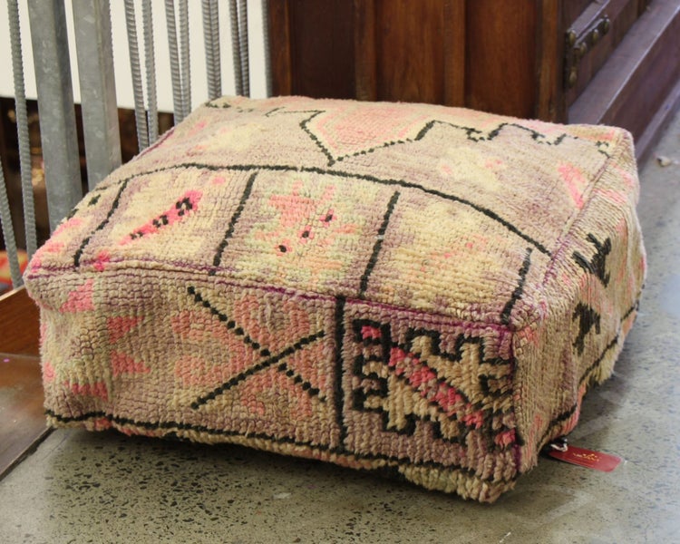 GENUINE ANTIQUE WOOLEN MOROCCAN RUG POUF 23 Carousel 7