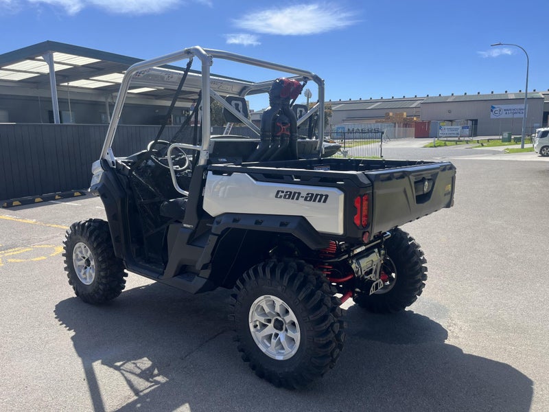 2025 Can-Am Defender XMR62865837682819112