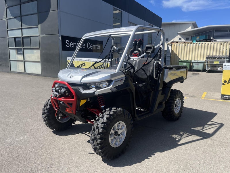 2025 Can-Am Defender XMR62865837682819111