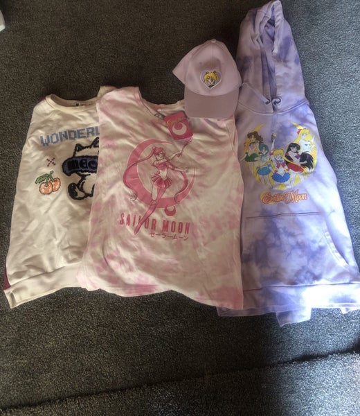 Sailor Moon clothing set + Random jersey Carousel 1