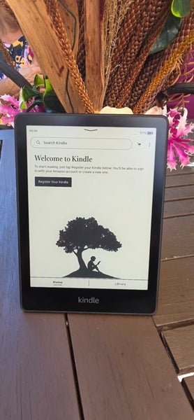 Amazon Kindle M2L3EK 11gen Carousel 1