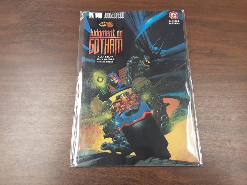 Batman/Judge Dredd: Judgment on Gotham Carousel 1