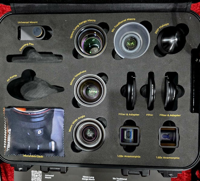 Best Smartphone Lenses & ProGrip from Shiftcam in MINT condition!62933722647298112