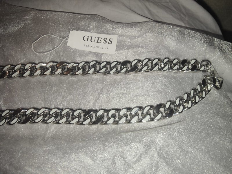 Guess Mainline X Culture Kings Glow In The Dark Necklace / Curb Chain Carousel 2