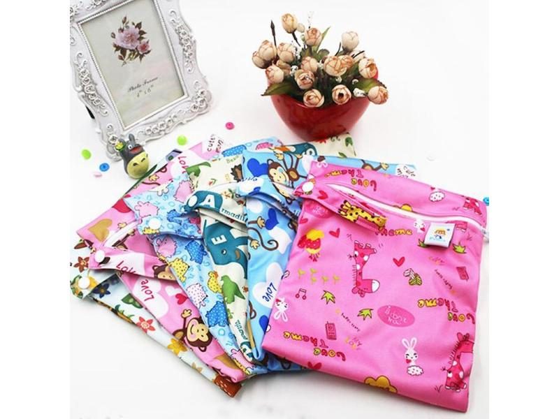 Waterproof Reusable Wet Bag 25x20cm Small Diaper Bag Travel Wet Dry Bag Carousel 1
