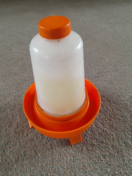 Chicken feeder Carousel 1