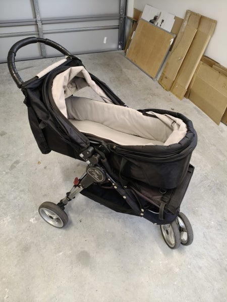 Used Baby Jogger Carousel 2