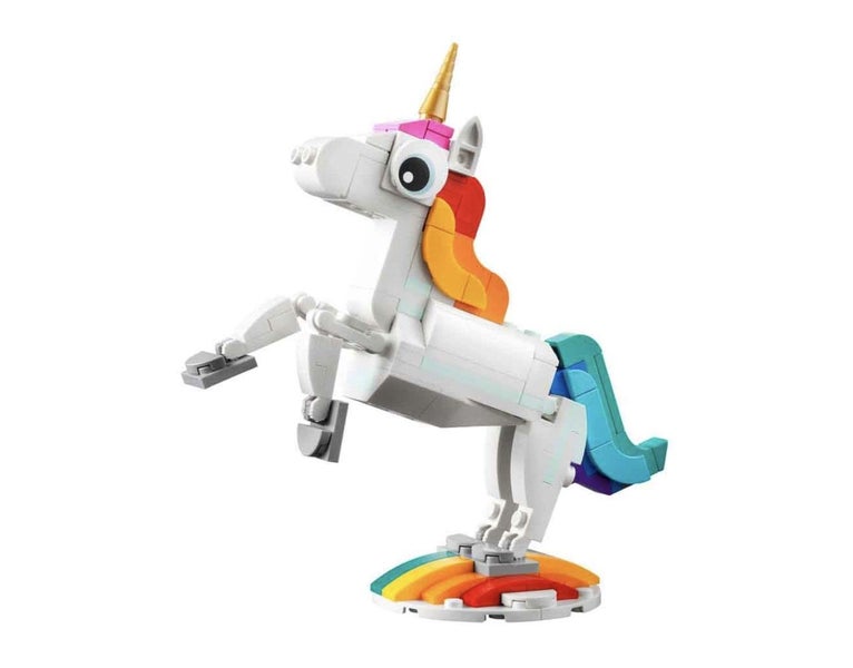 Lego Creator 3 in 1 Magical Unicorn Toy, Transforms from Unicorn to Seahorse to Carousel 2