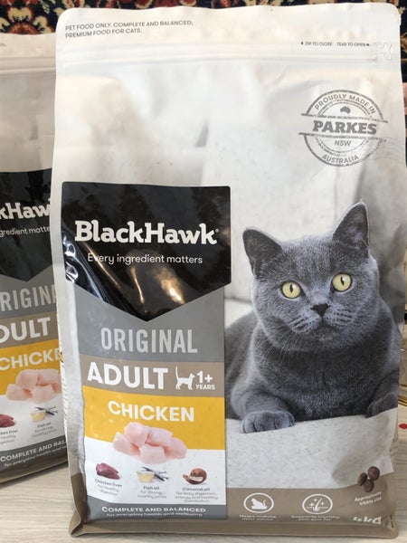 BLACKHAWK CAT DRY BISCUITS 4 KG X3 Carousel 1