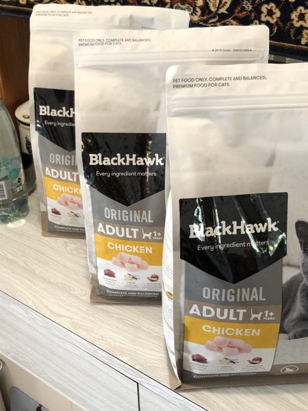 BLACKHAWK CAT DRY BISCUITS 4 KG X3 Carousel 2
