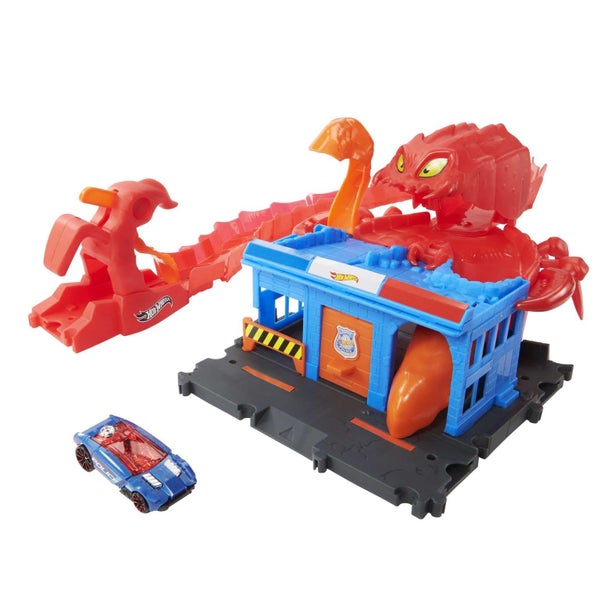 Hot Wheels Toy Car Track Set City Scorpion Flex Attack & 1:64 Scale Police Vehic Carousel 2