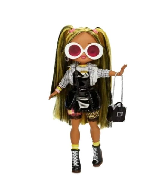 L.O.L. Surprise! O.M.G. Alt Grrrl Fashion Doll with 20 Surprises,Multicolor Carousel 1