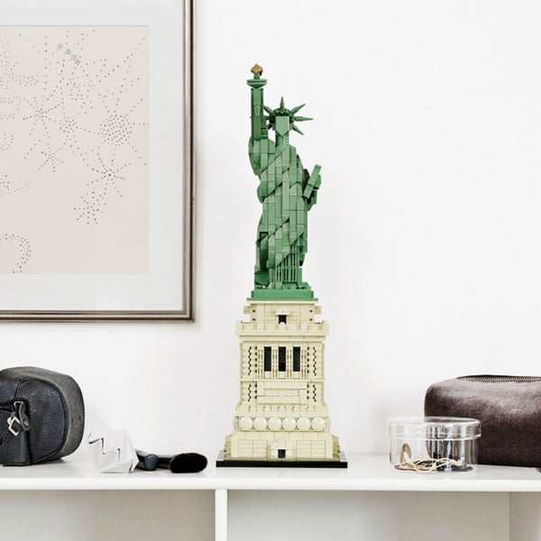 LEGO Architecture Statue of Liberty 21042 Model Building Set - Collectible New Y Carousel 2