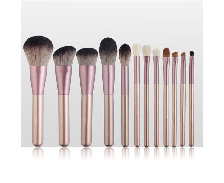 12pcs Grapes Makeup Brushes Set Microcrystalline Silk Cosmetic Bag Foundati Carousel 2