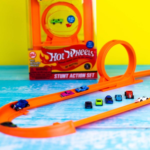 World's Smallest Hot Wheels Stunt Action Set Carousel 2
