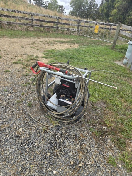 Diesel water blaster 3500psi high flow Commercial range Carousel 2