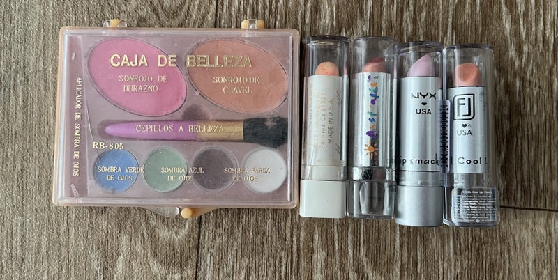 Bulk Makeup Carousel 1