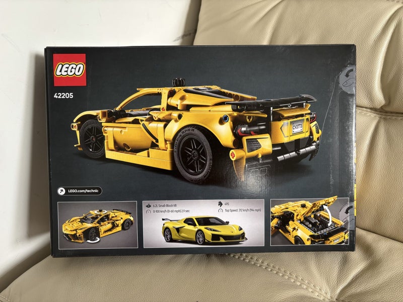 $1 Reserve LEGO Technic 42205 - Chevrolet Corvette Stingray ~NEW! Carousel 2