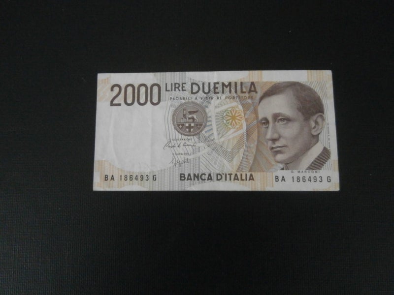 Italy 2000 Lire 1990 Carousel 1