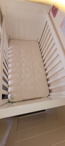 Grotime Legacy cot with Innature Organic Mattress Carousel 10