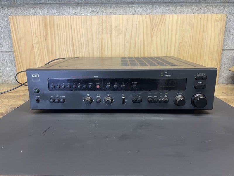 NAD 1600 Monitor Series Preamp Tuner with system remote Carousel 2
