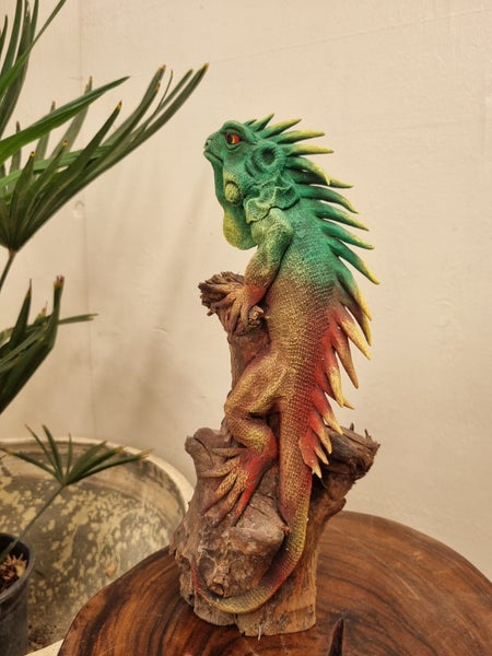 Iguana ornament Carousel 2