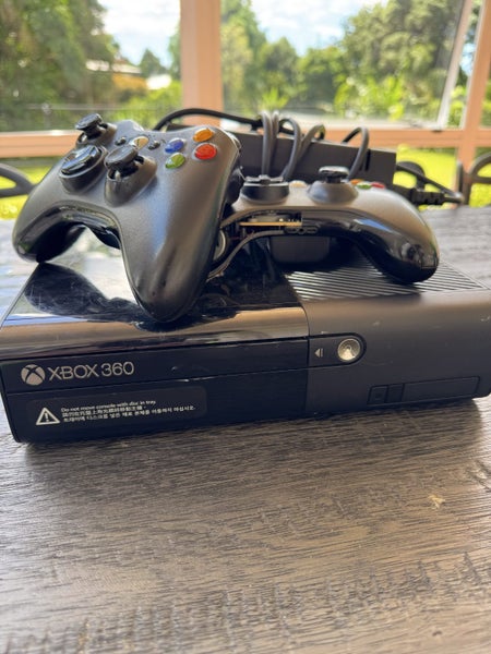 Xbox 360 box, 3 handsets and handful of games Carousel 1