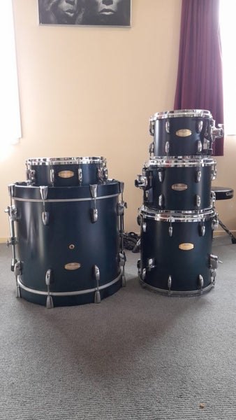 Pearl Masterworks 5 peice drum kit.62863235462657111