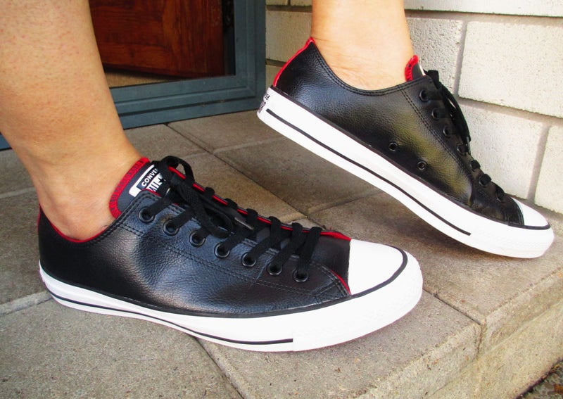 "CONVERSE ALL STAR" LOVELY MEMORY FOAM STYLE "UNISEX" SHOES. G 11.5-12 L 12.5-13 Carousel 1