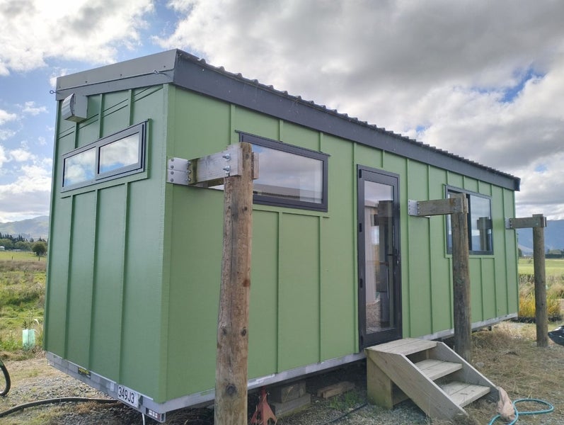Tiny House! Carousel 1