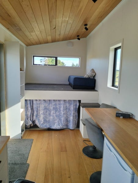 Tiny House! Carousel 12