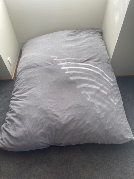 Beautiful South Bed in a bag Queen size. Carousel 2